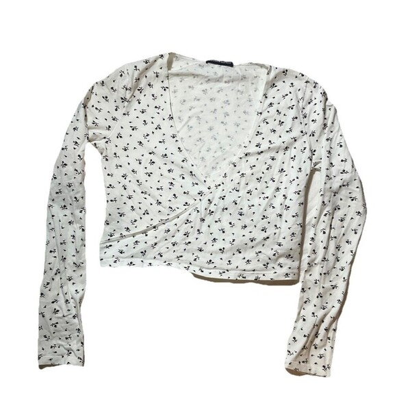 Brandy Melville Tops - Brandy Melville True Wrap Crop Top OS Size S/M Floral Long Sleeve Boho Cottage